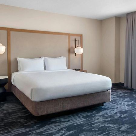 Fairfield Inn & Suites Woodbridge Авенел Экстерьер фото