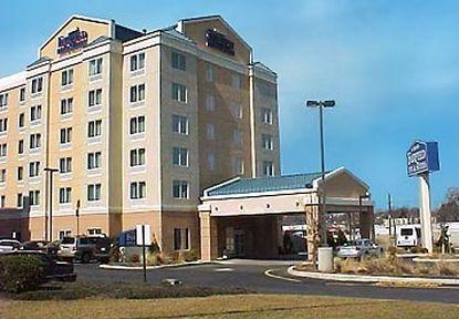 Fairfield Inn & Suites Woodbridge Авенел Экстерьер фото